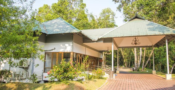 Ktdc Water Scapes Hotel Kumarakom Buitenkant foto