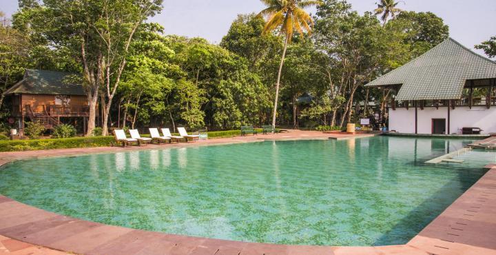 Ktdc Water Scapes Hotel Kumarakom Buitenkant foto