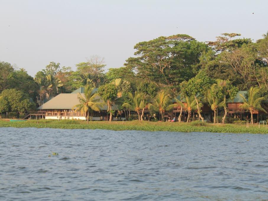 Ktdc Water Scapes Hotel Kumarakom Buitenkant foto